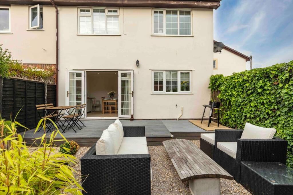 A Cheerful Three Bedroom House In Leafy Lytham Lytham St Annes Εξωτερικό φωτογραφία