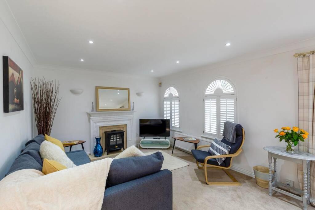 A Cheerful Three Bedroom House In Leafy Lytham Lytham St Annes Εξωτερικό φωτογραφία